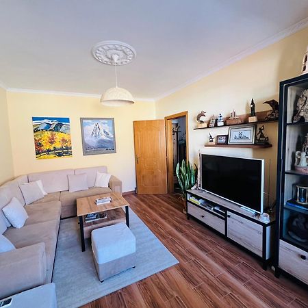 Cozy Central Apartment Tirana Bagian luar foto