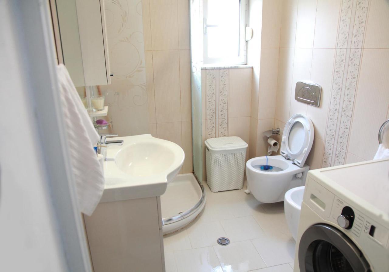 Cozy Central Apartment Tirana Bagian luar foto